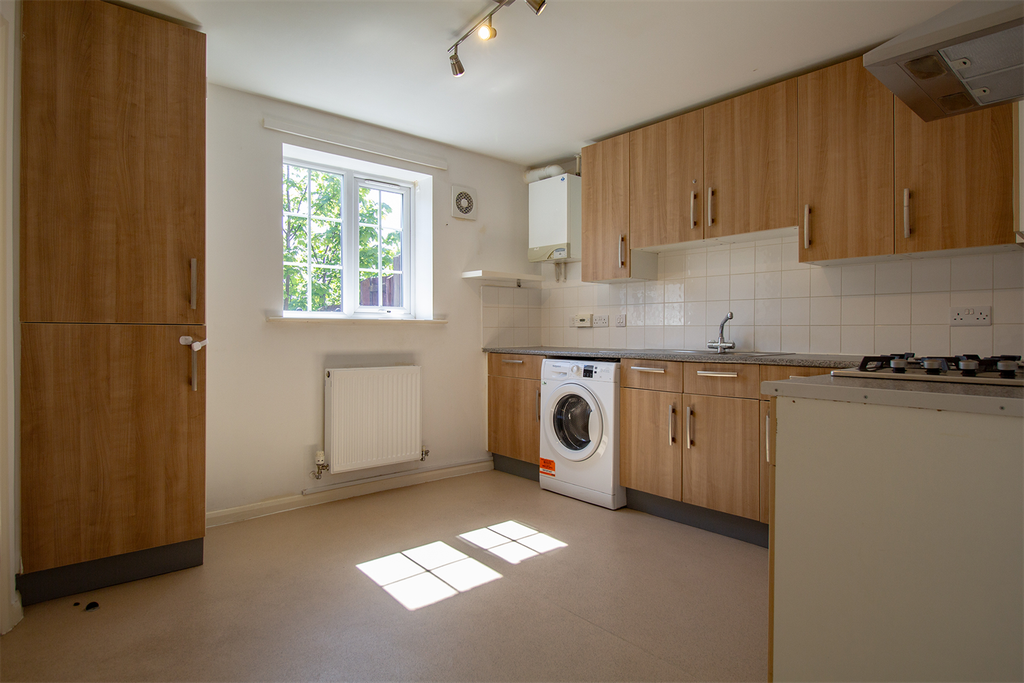 Property photo 3 of 35 Kitchen