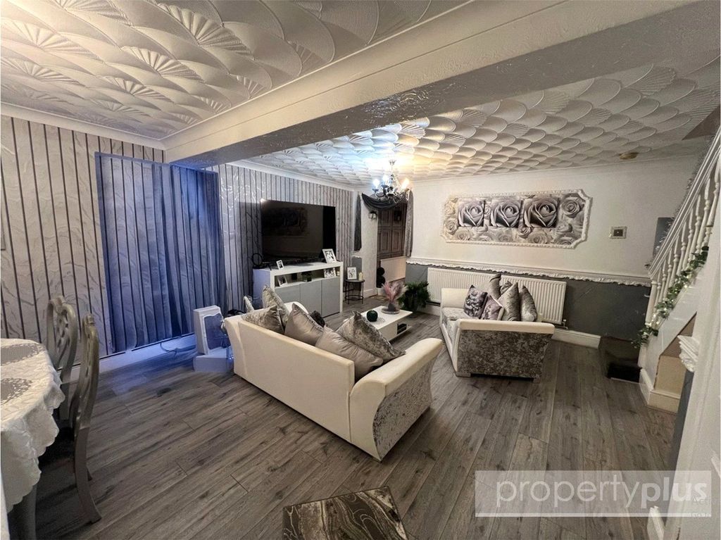 Property photo 2 of 15 Picture No. 19