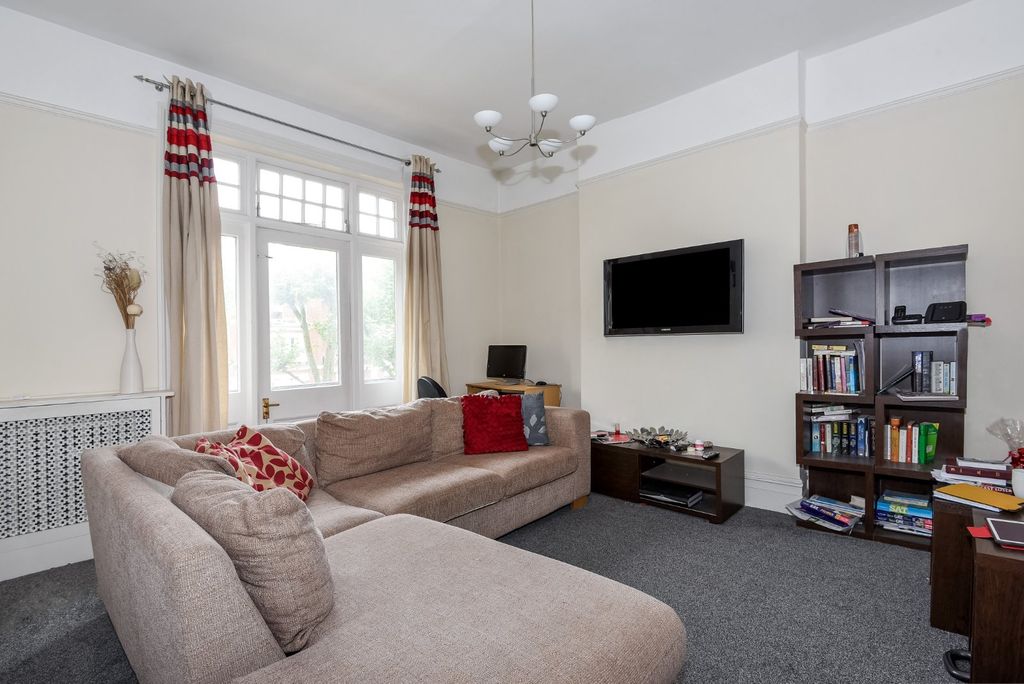 Property photo 3 of 6 Living Room