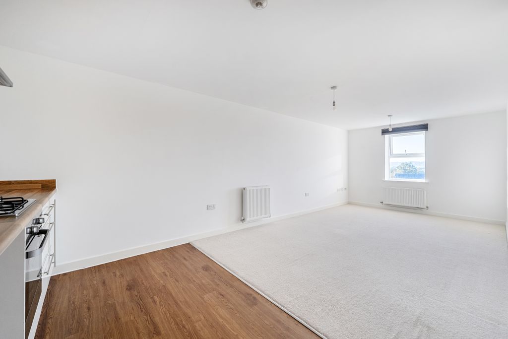 Property photo 3 of 11 15355054