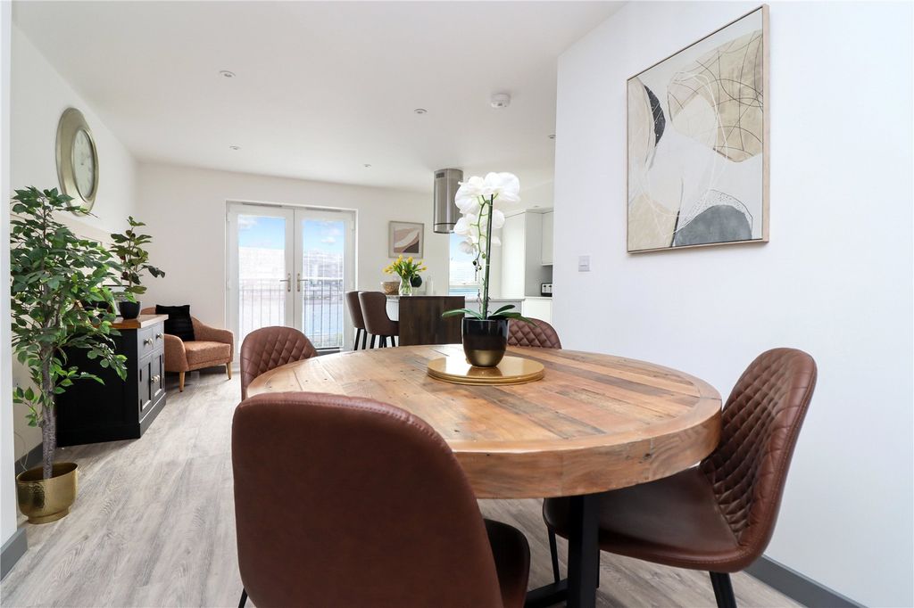 Property photo 3 of 22 Picture No. 20