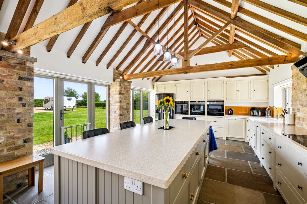 Property photo 3 of 41 86