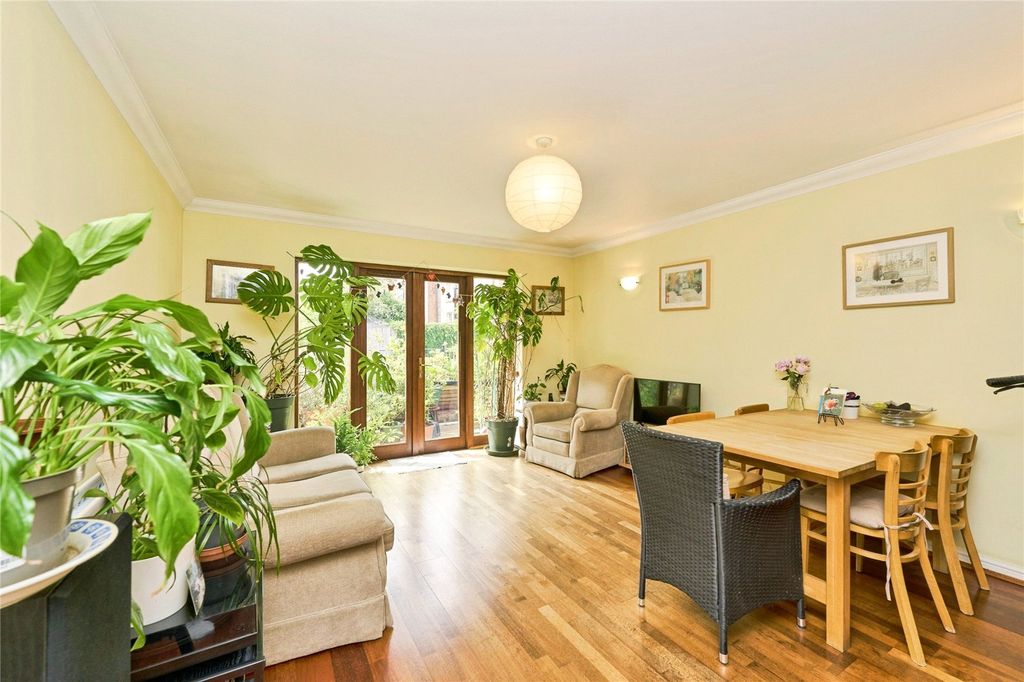 Property photo 3 of 20 Picture No. 23