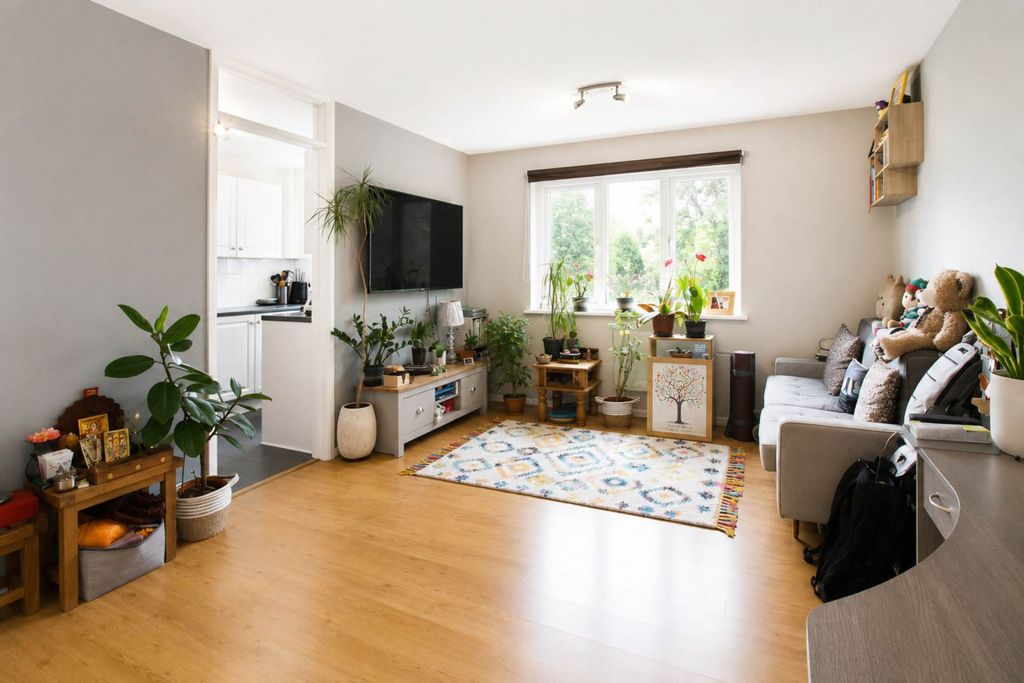 Property photo 2 of 7