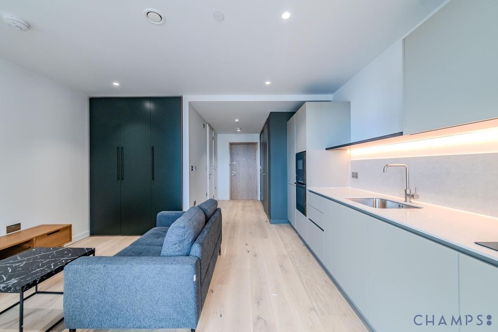 Property photo 1 of 6 Flat To Rent Pilot Walk, London Se10 0Fl