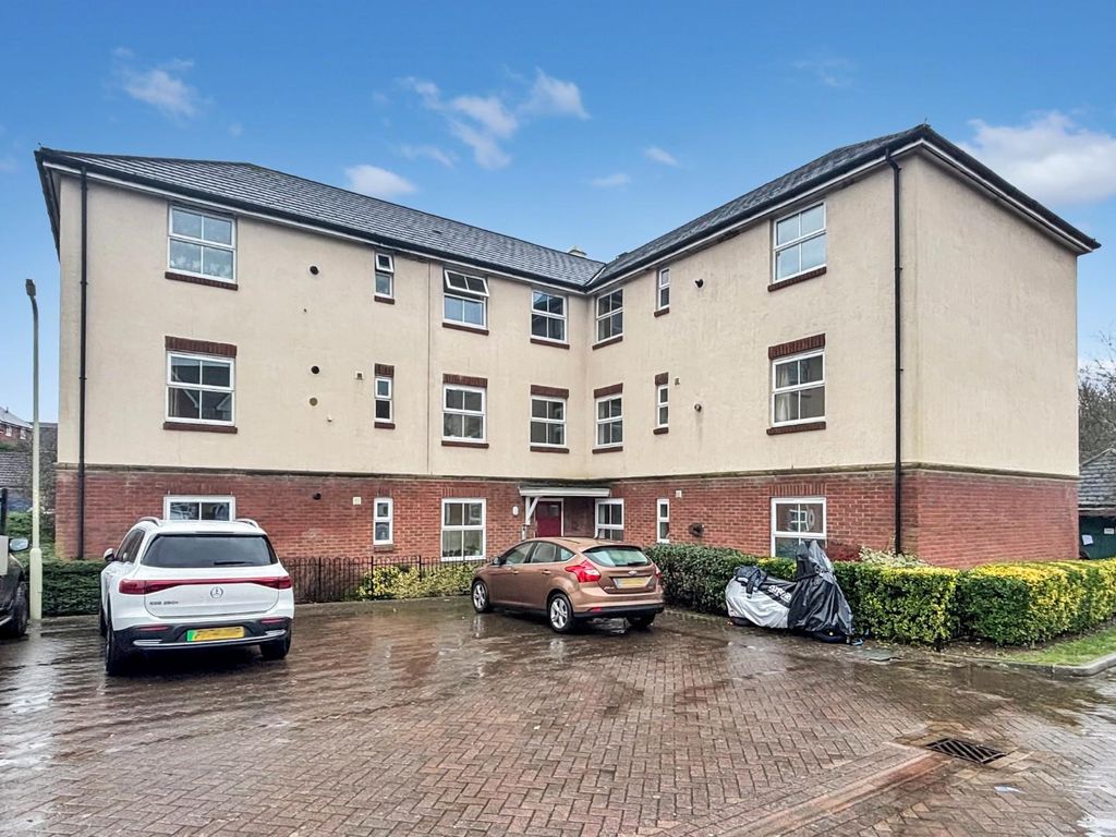 Property photo 1 of 6 Front.Jpeg