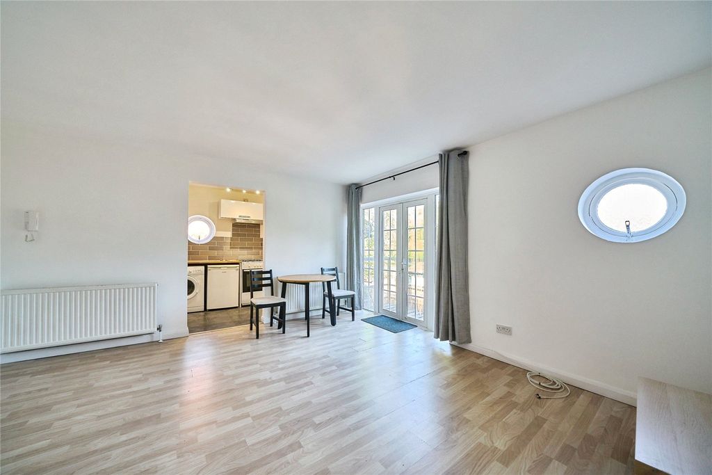 Property photo 3 of 17 Picture No. 14