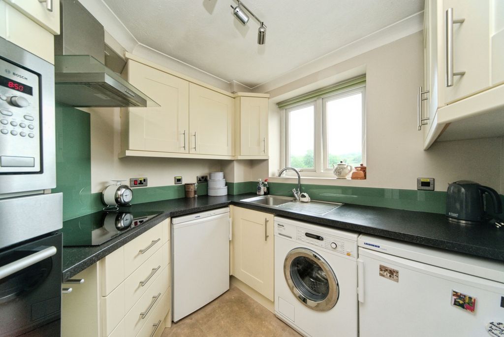 Property photo 3 of 18 Photo