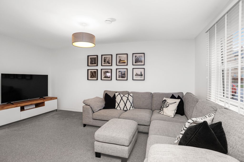 Property photo 3 of 12 Property Image 3