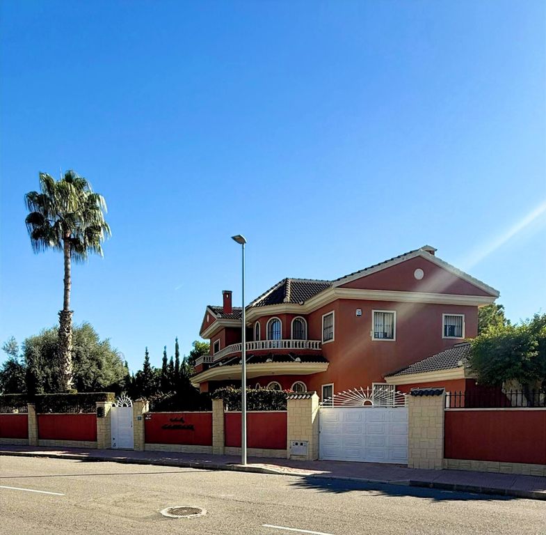 Property photo 2 of 65