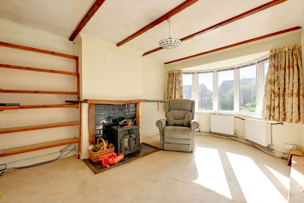 Property photo 3 of 32
