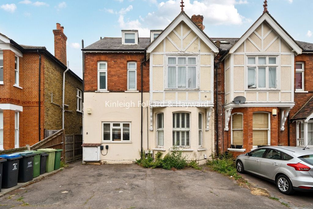 Property photo 1 of 17 Picture No. 05