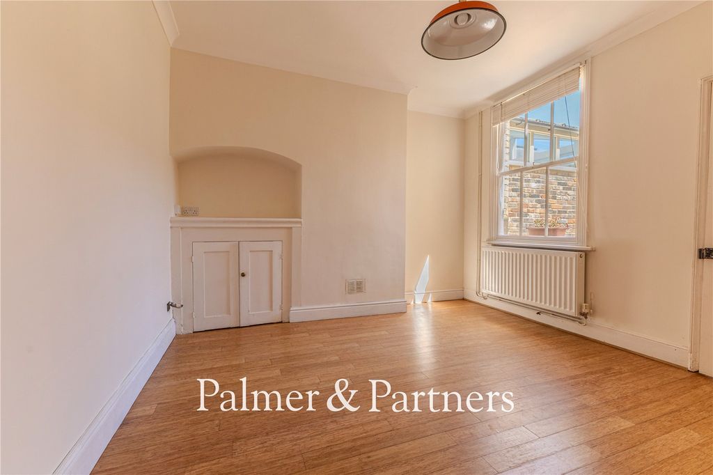 Property photo 3 of 16 Picture No. 21