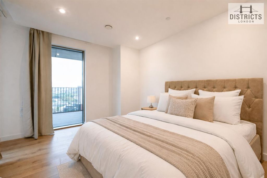 Property photo 3 of 11 Bedroom.Png