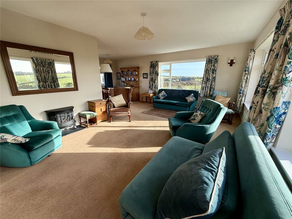 Property photo 3 of 19 Picture No. 05