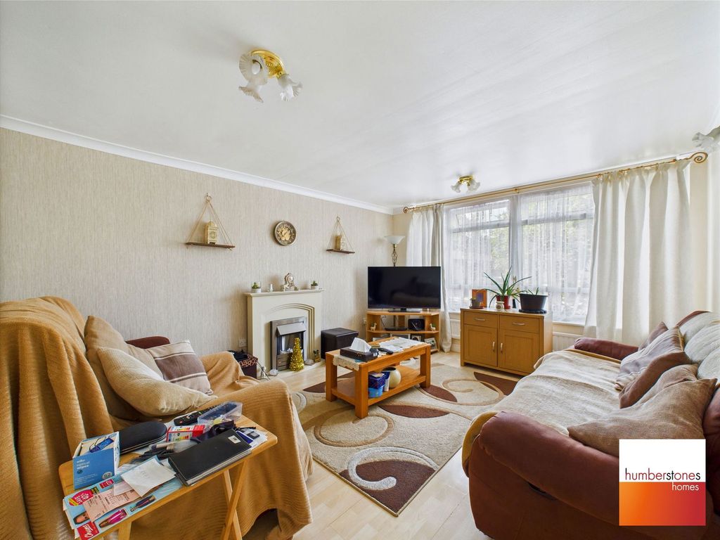 Property photo 2 of 21