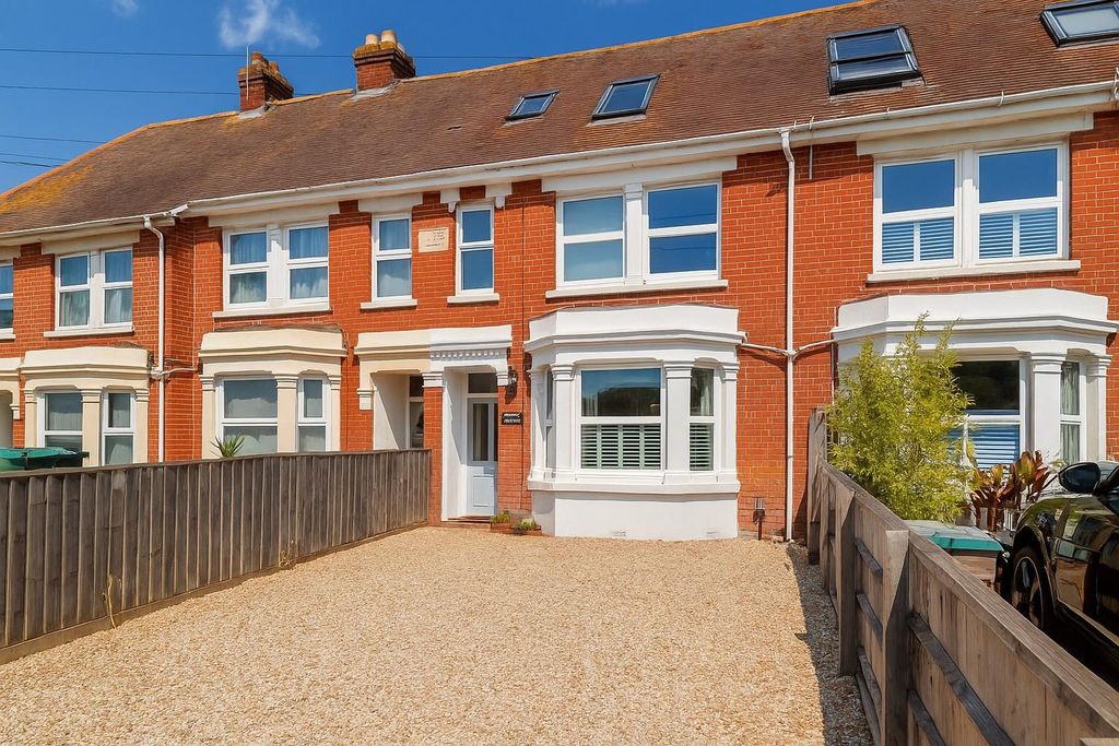 Property photo 1 of 32 Midships - Main Front.Jpeg