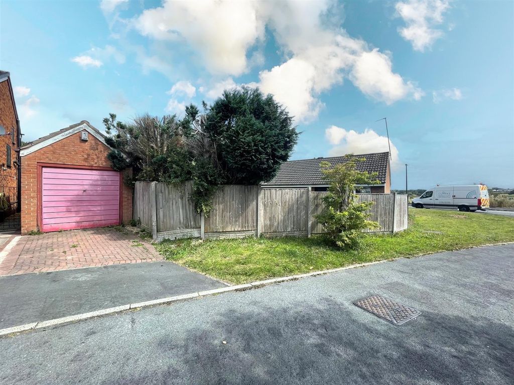 Property photo 3 of 24 m.Jpg