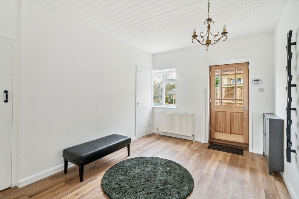 Property photo 3 of 41