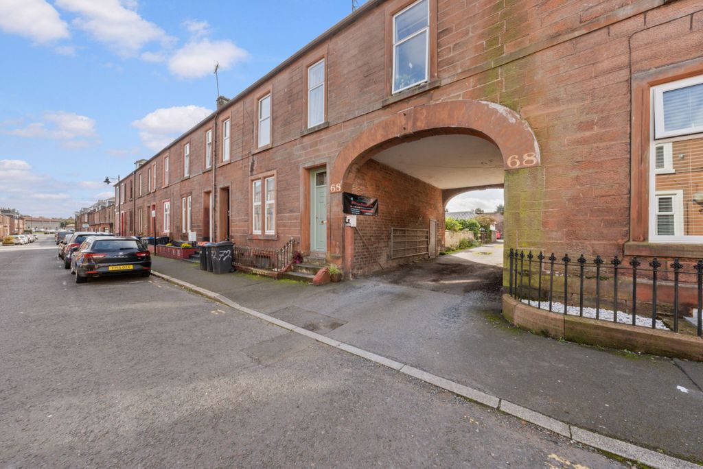 Property photo 1 of 9