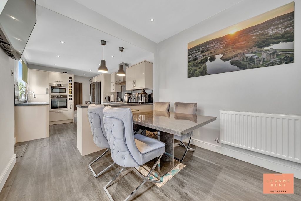 Property photo 1 of 39