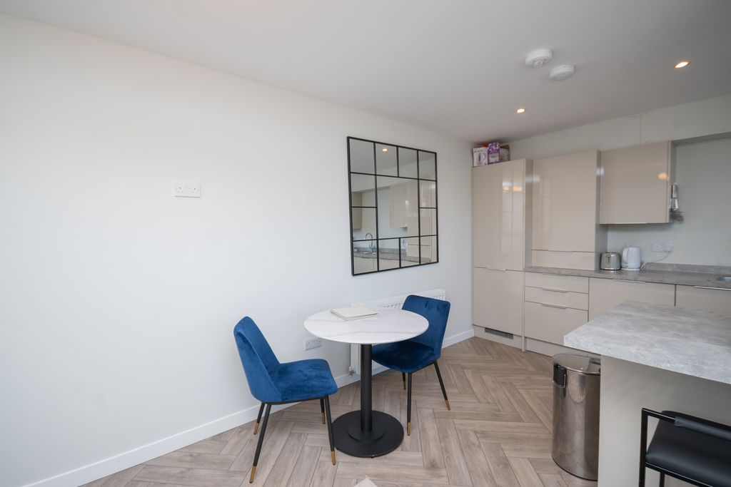Additional image 6 of 2 bed flat for saleBridge Street, Paisley PA1