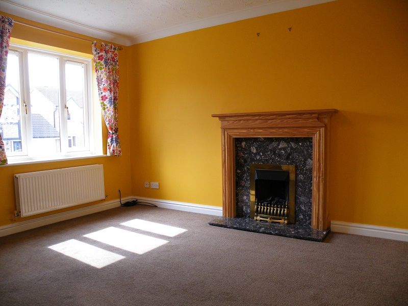 Property photo 2 of 7 15Fieldl.Jpg