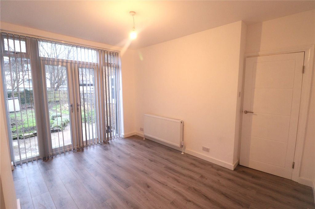 Property photo 2 of 6 Picture No. 04