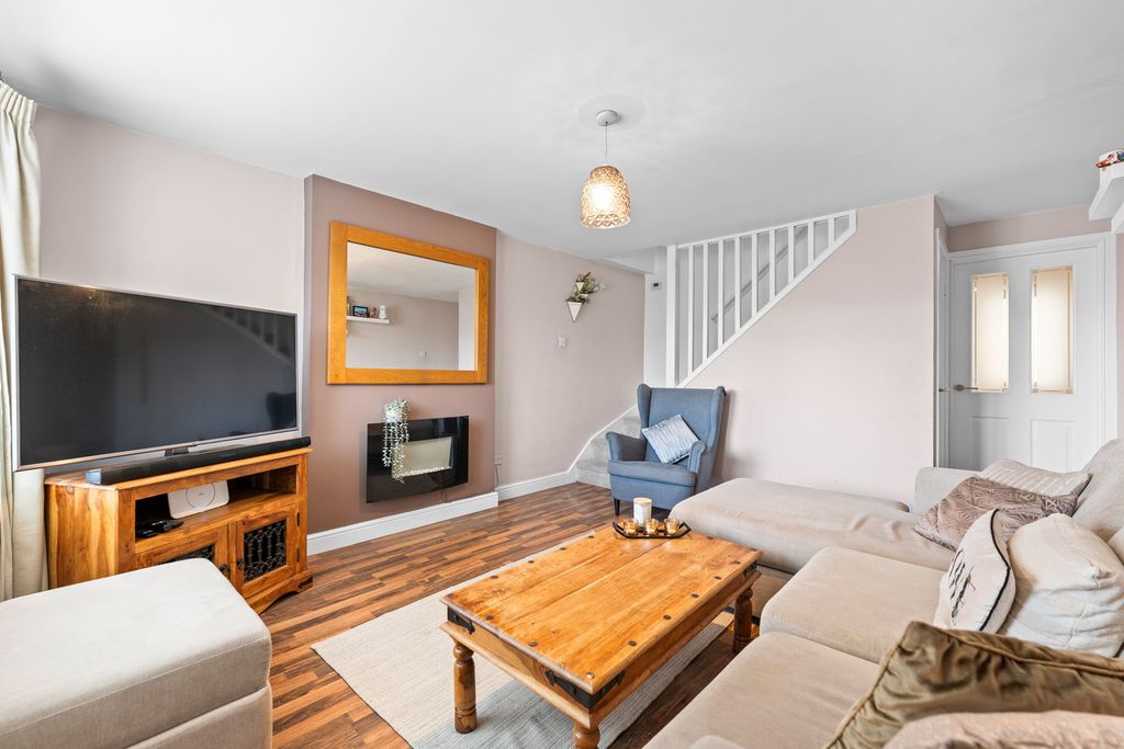 Property photo 2 of 24