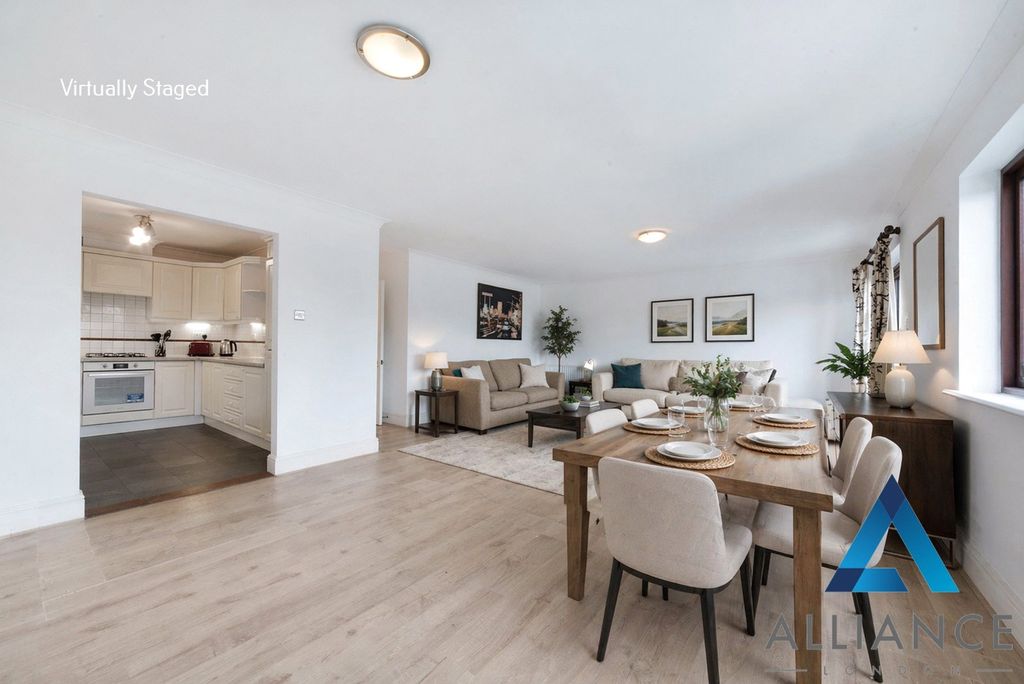 Property photo 3 of 19 Picture No. 40