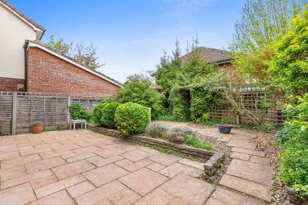 Property photo 3 of 12