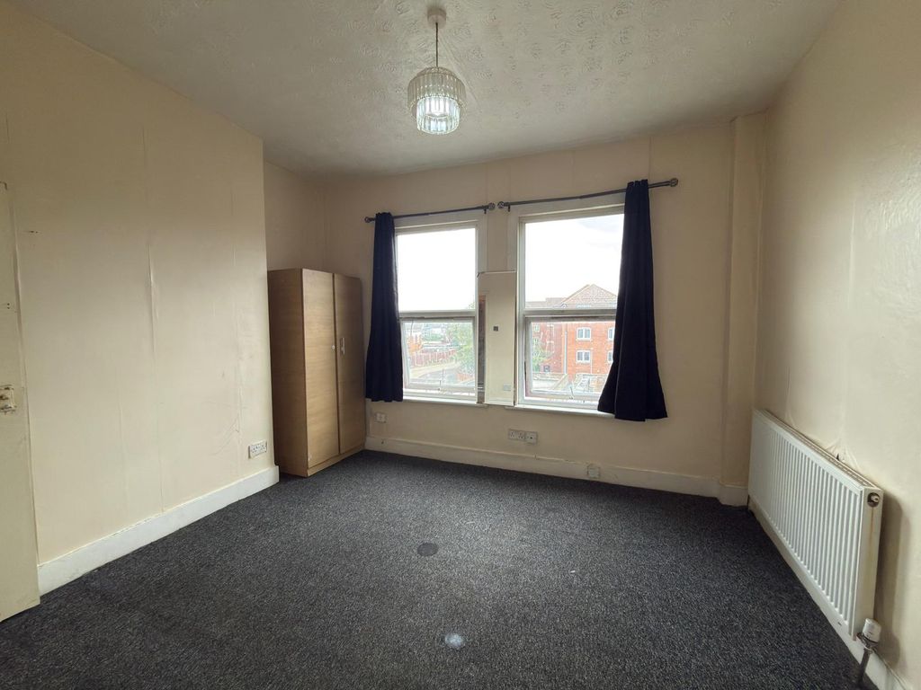 Property photo 3 of 5 11