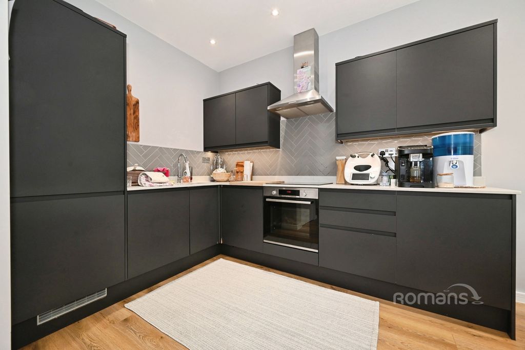 Property photo 2 of 19 Pbox-Img.Jpg