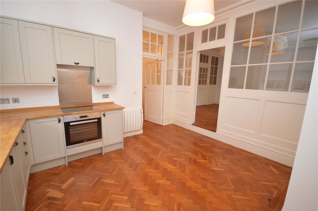 Property photo 3 of 10 Kitchen/Diner