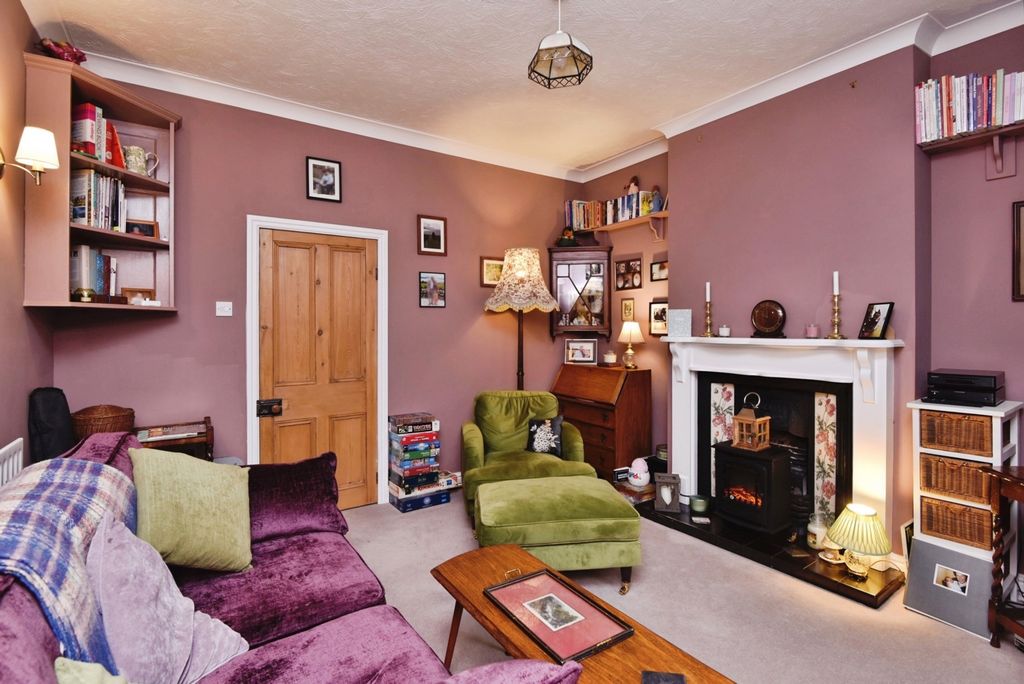 Property photo 2 of 17 Photo