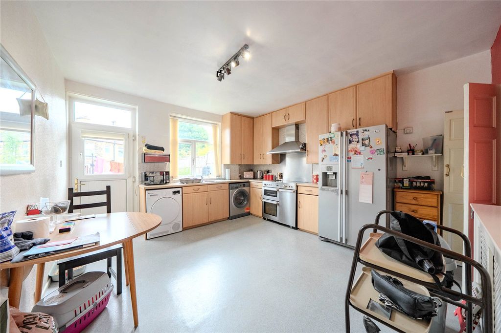 Property photo 2 of 12 Picture No. 04