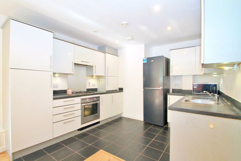 Property photo 3 of 16 Photo 9