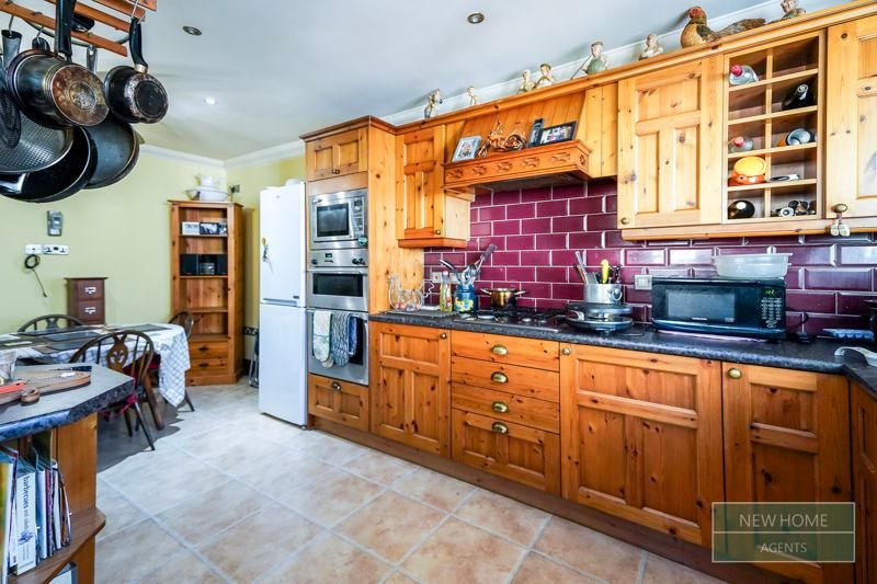 Property photo 3 of 24 Photo 19