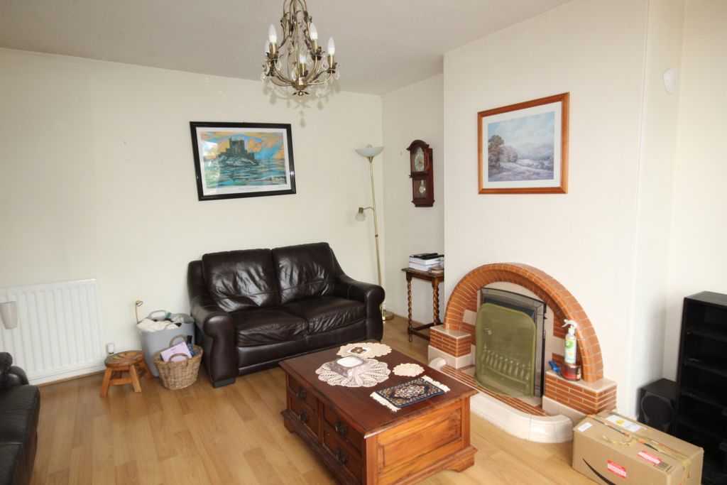 Property photo 2 of 13 Lounge