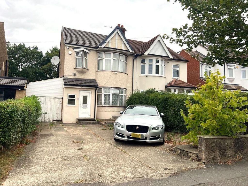 Property photo 1 of 2 Front.Jpg