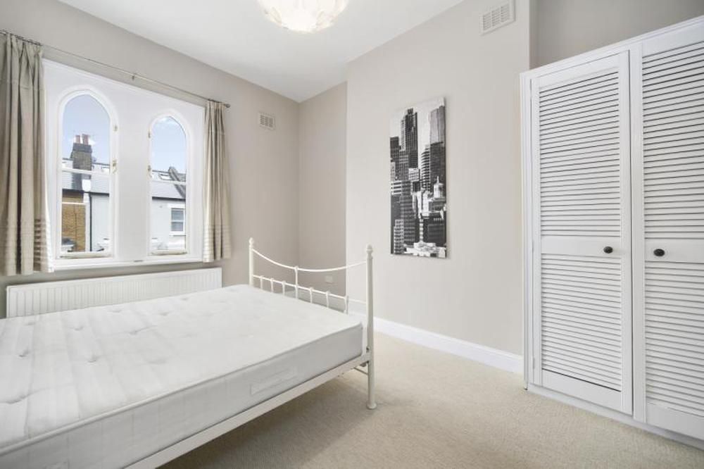 Property photo 2 of 5 Bed3.Jpg