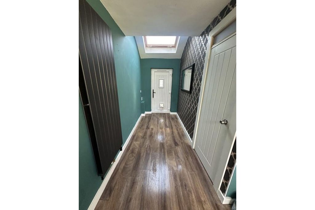 Property photo 3 of 32