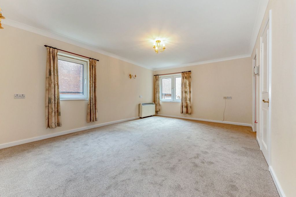 Property photo 3 of 20