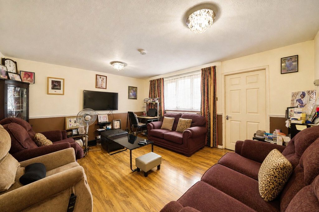 Property photo 2 of 11 Picture No. 09