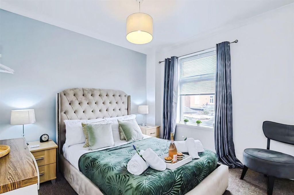 Property photo 2 of 13 27Ad5956-Screenshot 202025-12-15 20114557.Png