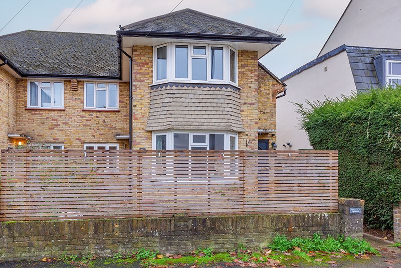 Property photo 1 of 10 Front