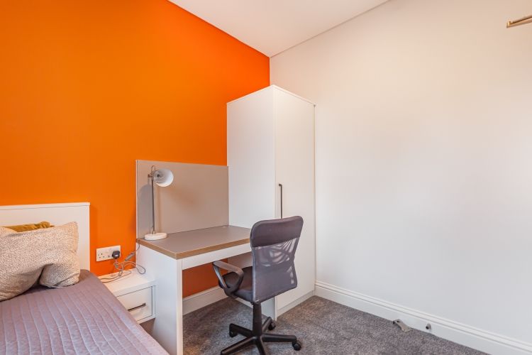 Property photo 1 of 11 310331