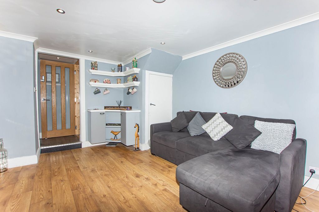 Property photo 2 of 17 Not Specified