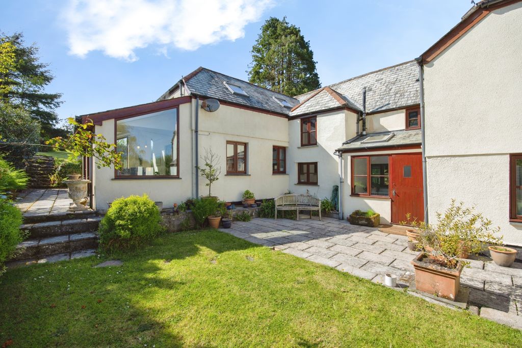Property photo 3 of 29