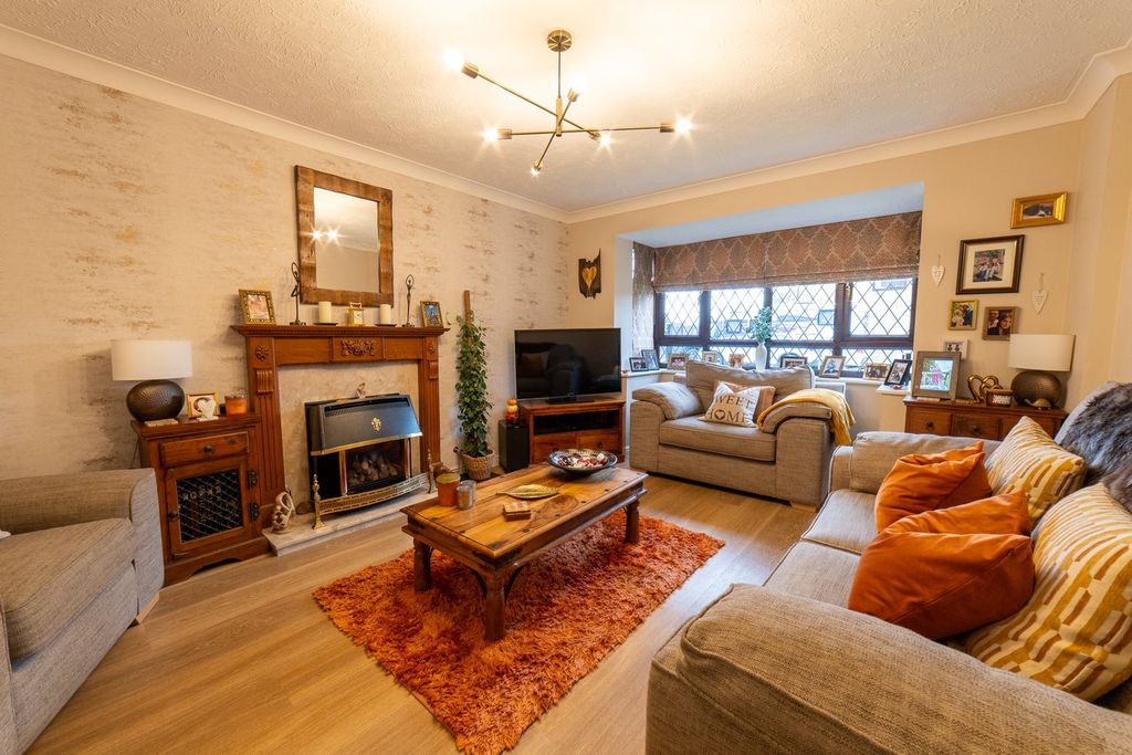 Property photo 3 of 25